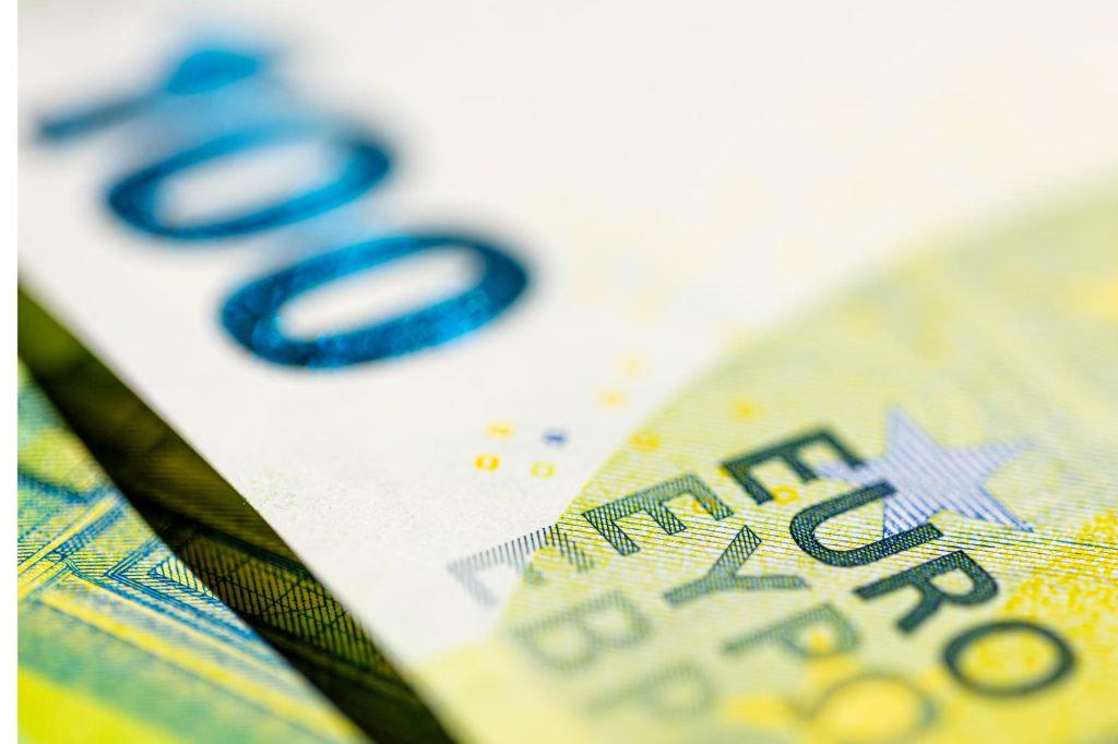 歐元兌加元升至接近 1.6200，加元因油需求疑慮受壓